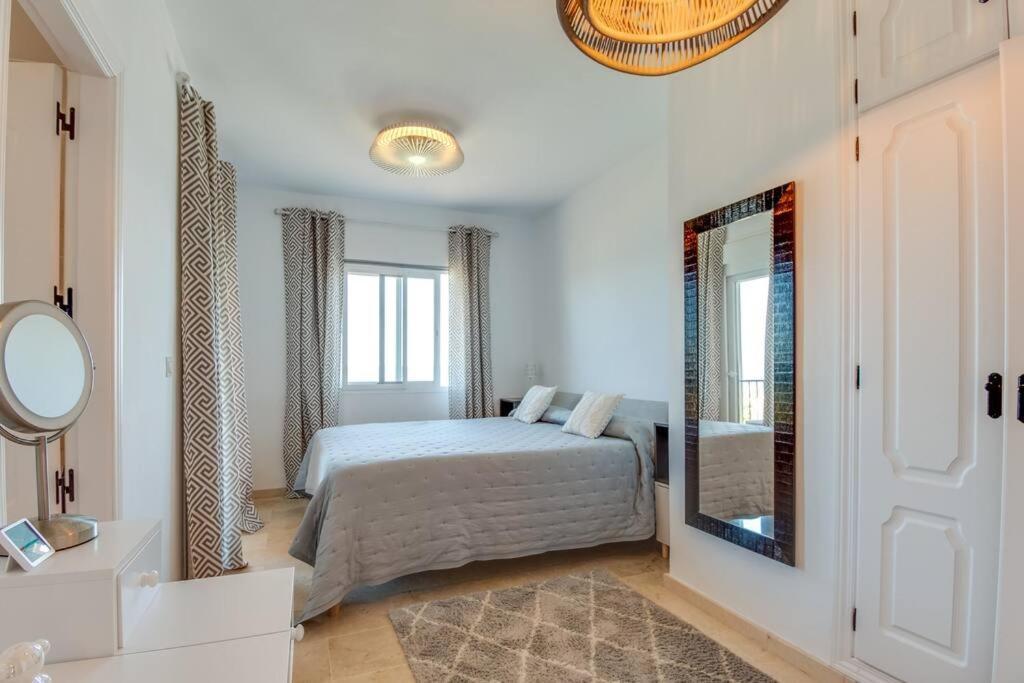 Beachfront Townhouse Estepona Extérieur photo