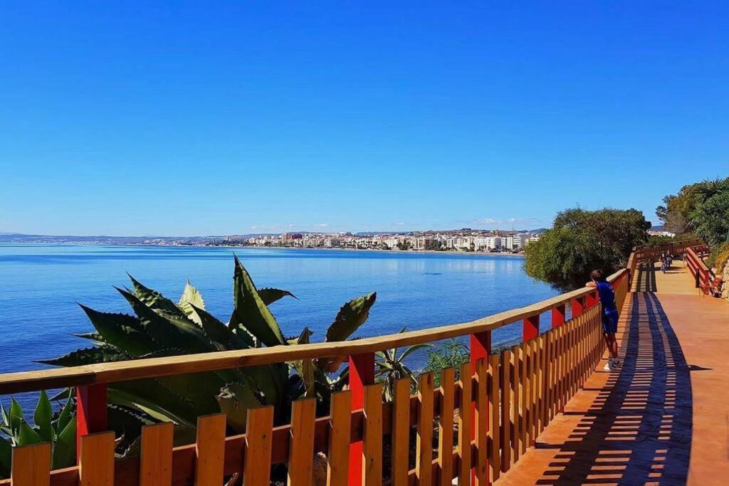 Beachfront Townhouse Estepona Extérieur photo