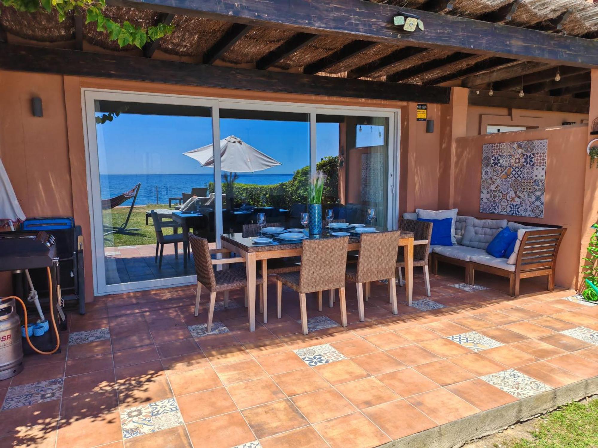 Beachfront Townhouse Estepona Extérieur photo