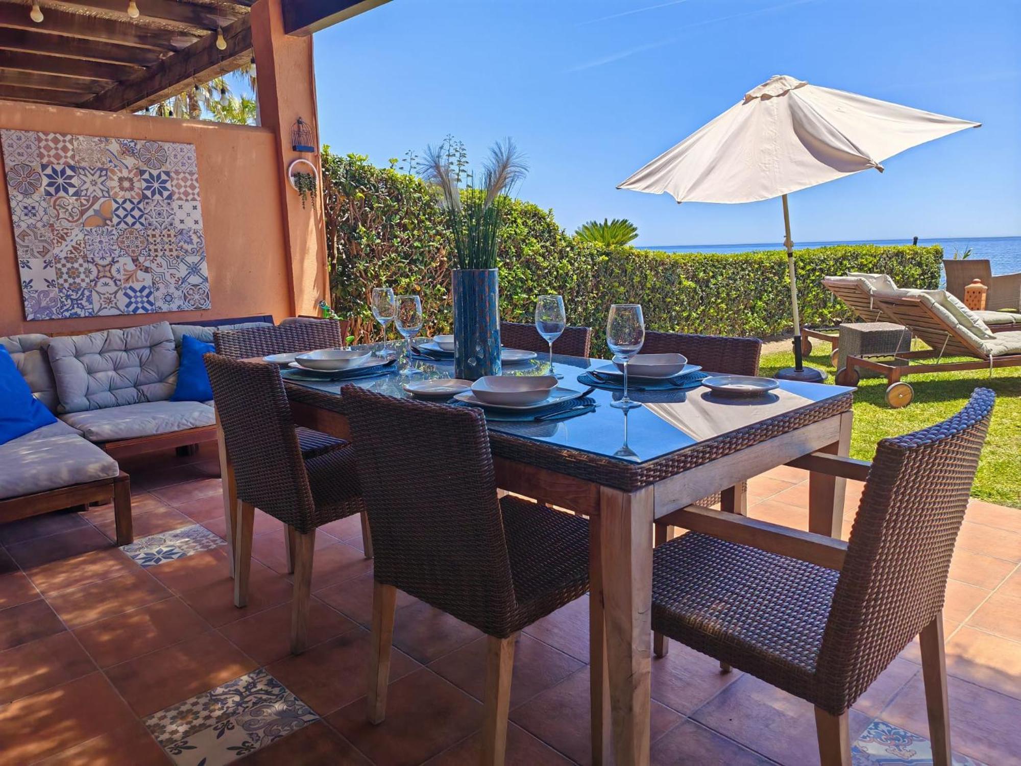 Beachfront Townhouse Estepona Extérieur photo